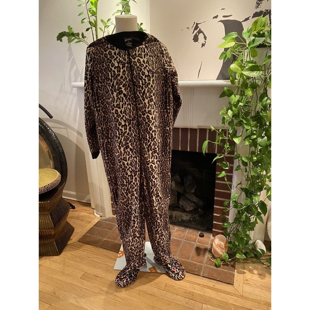 Nick & Nora L Pajamas Fleece Sleepwear Footed PJ Unionsuit Leopard Cheetah Cat